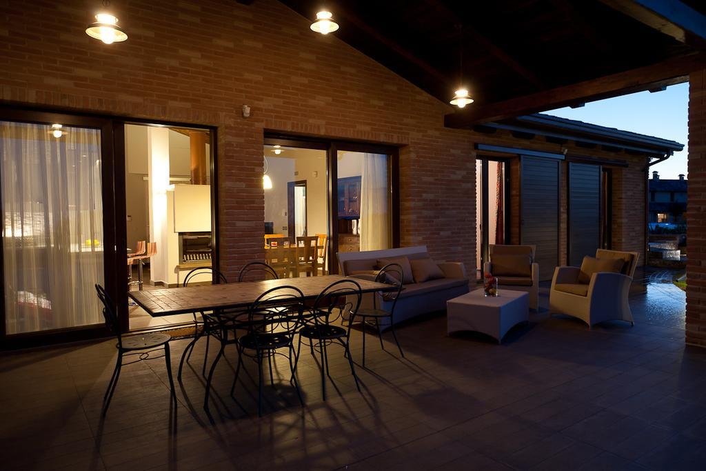 Le Orchidee Villa Roncofreddo